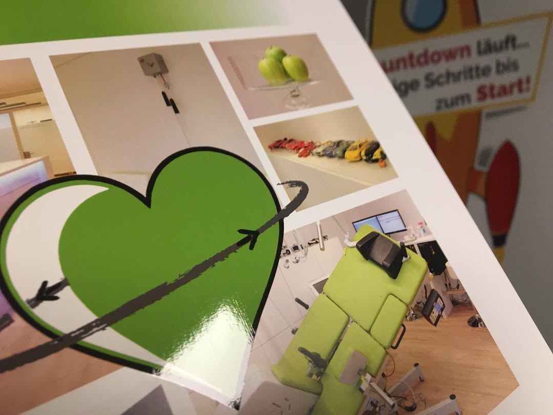 Bedruckte Präsentationsmappen und Schreibblöcke